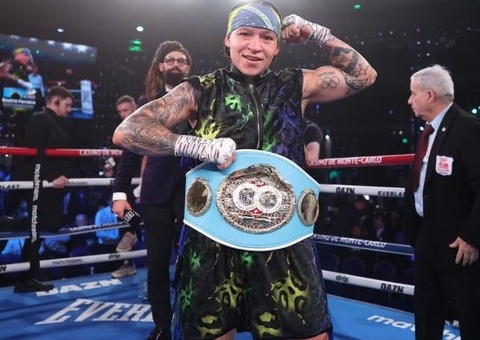Bia Ferreira vence em primeira defesa do título mundial de boxe