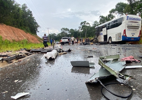 Três vítimas de acidente na AM-010 seguem internadas