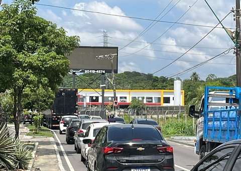 Avenida Efigênio Salles registra trânsito quilométrico neste sábado; veja imagens