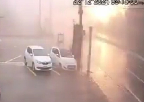 Vídeo mostra momento de queda de avião em Gramado 