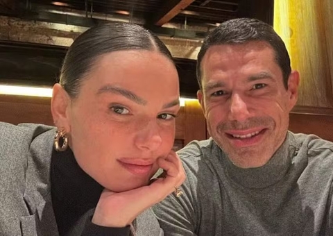 Isis Valverde e Marcus Buaiz se casam no civil