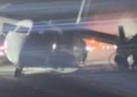 Vídeo: Avião pega fogo após pouso forçado no Canadá