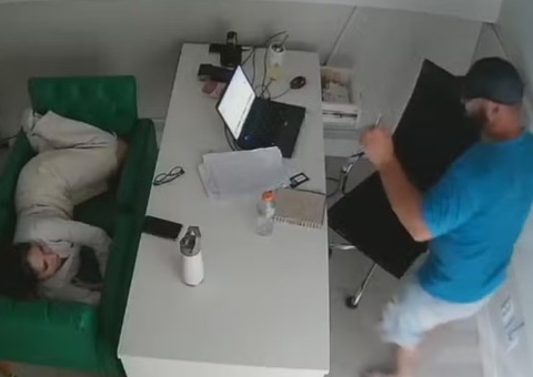 Funcionária acorda e frustra tentativa de roubo a clínica: "oi, tudo bem?"