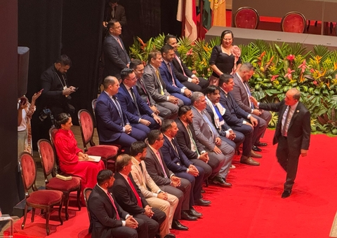 Vereadores de Manaus tomam posse em solenidade no Teatro Amazonas