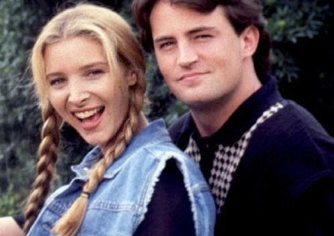Lisa Kudrow revela ter encontrado bilhete de Matthew Perry