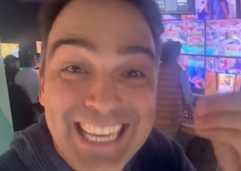 "Já temos participantes dentro da Casa", avisa Tadeu nos bastidores do BBB25