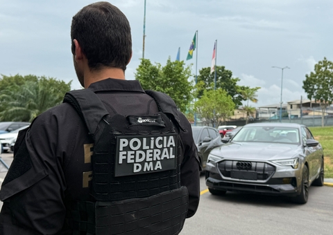 Vídeo mostra Porsche e outros veículos de luxo apreendidos pela PF em Manaus