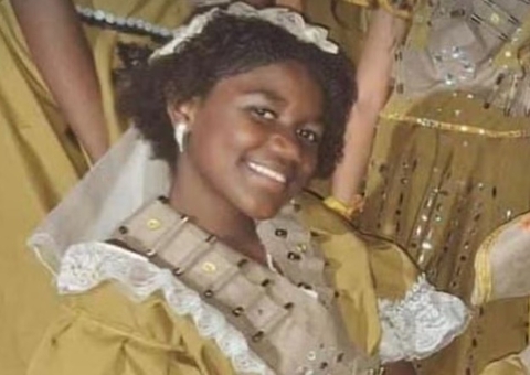Menina morre atingida por bala perdida ao sair para comprar refrigerante