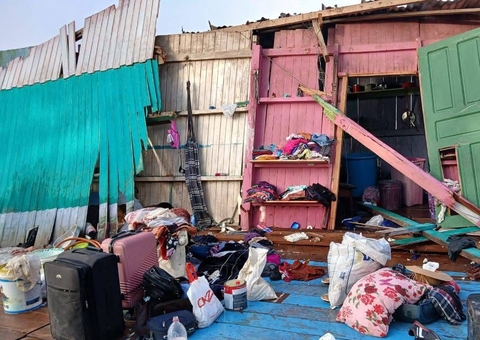 Vídeo e fotos mostram como ficaram os flutuantes atingidos por balsa em Manicoré
