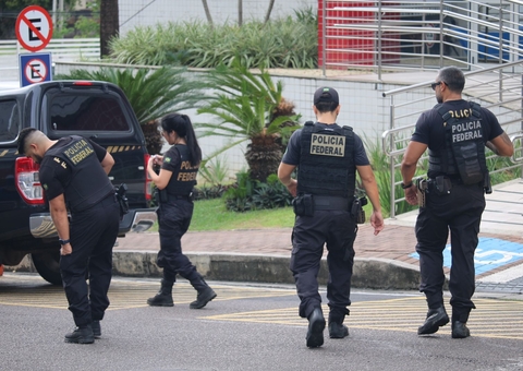 PF cumpre mandados em condomínios de luxo contra suspeitos de espancar policial em Manaus