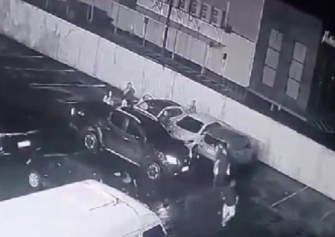 Vídeo: PM é preso após atirar em duas pessoas no estacionamento do Caritó
