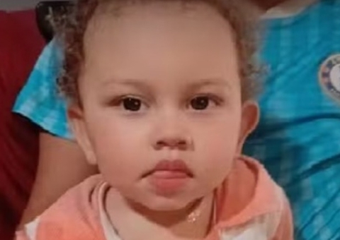 Criança morre ao tocar em fio desencapado dentro de casa