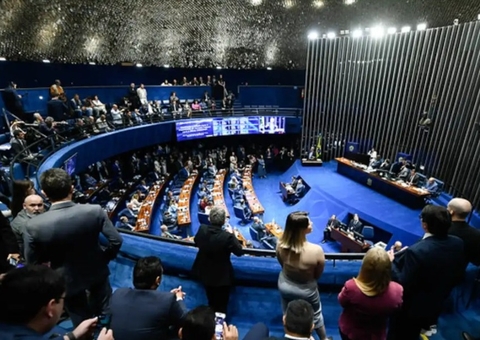 Lula parabeniza Alcolumbre por vitória na presidência do Senado