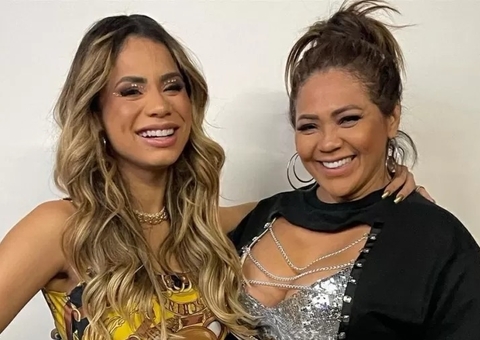 Mãe de Lexa pede orações para neta e filha internada com pré-eclâmpsia