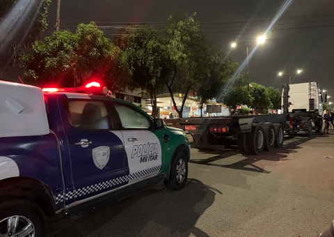 Carreta atropela ocupantes de moto em grave acidente na Ponte Rio Negro