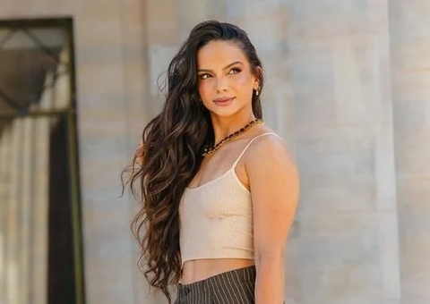 Após expor traição, Natinha é acusada de ter sido amante de jogador casado