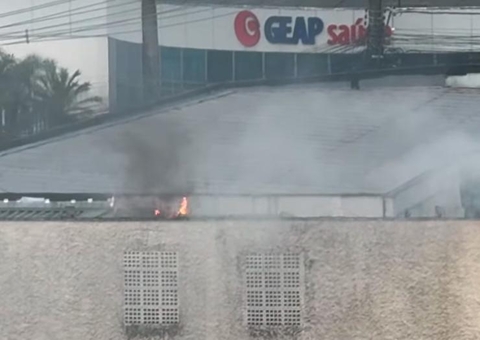 Princípio de incêndio é registrado em restaurante de Manaus