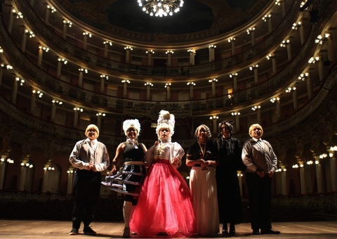 Espetáculo ‘A Doente Hereditária’ tem ensaio aberto gratuito nesta sexta-feira