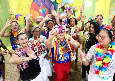  Centros de Convivência promovem bailes de Carnaval para a comunidade