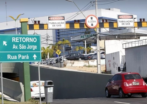 Trecho de passagem subterrânea é interditado para reparos no São Jorge