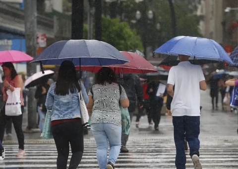 Inmet faz alerta de chuvas intensas para região Norte 
