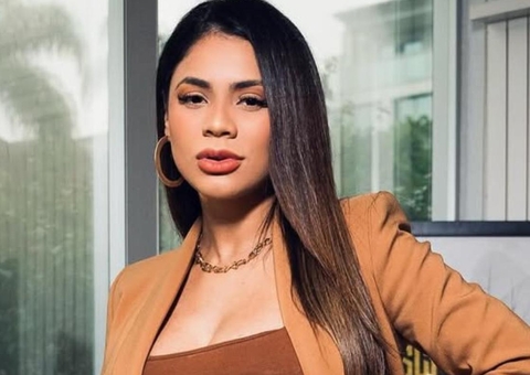 Lexa completa 30 anos e lamenta morte da filha: "em meio às lágrimas"