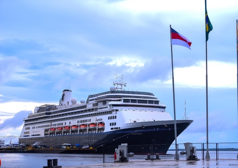 Mais de 2 mil estrangeiros desembarcam em Manaus a bordo de cruzeiro