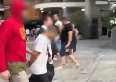 Policiais usam disfarces de Chapolin e Padre para prender suspeitos no Carnaval 