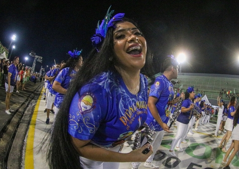 Escolas do grupo especial fazem ensaios no sambódromo