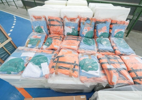 Wilson Lima entrega cerca de mil kits no  programa ‘Atualiza Pescador’