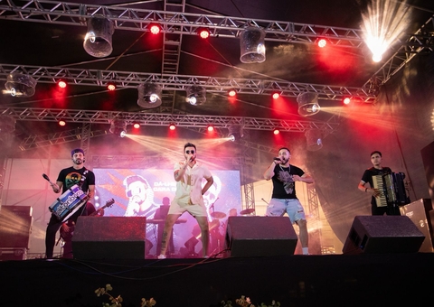 Programação gratuita de Carnaval com shows começa nesta sexta em Manaus