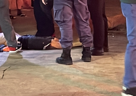 Homem morre após ser esfaqueado durante briga no Centro