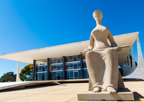 Homem é preso ao tentar invadir STF