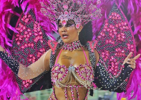 Vitória Régia leva o Largo para Sambódromo de Manaus