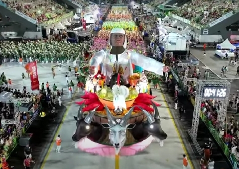 Reino Unido da Liberdade é campeã do Carnaval de Manaus de 2025