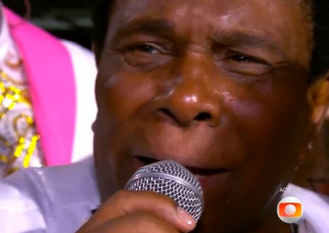 Emoção toma conta da Sapucaí na despedida de Neguinho da Beija-Flor