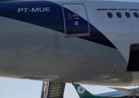 Avião da Latam é atingido por veículo de serviço em aeroporto 