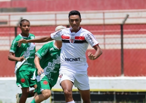 Pedro Severino, atacante emprestado para o Bragantino, segue em estado grave