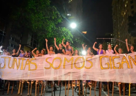 Marchas pela igualdade de gênero reúnem mulheres pelo mundo