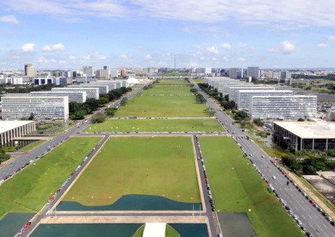 Participação da mulher no funcionalismo público federal sobe para 45% 