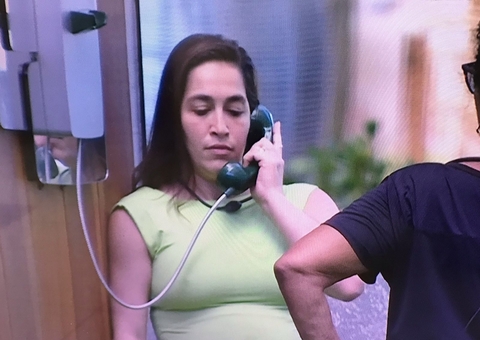 Daniele Hypólito atende o Big Fone; veja como foi