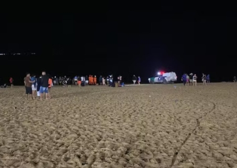 Amigos relatam últimos momentos de adolescente que morreu afogado na Ponta Negra