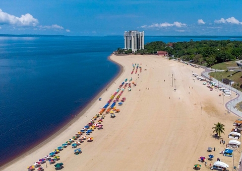 Com rio em 25m e intensas chuvas, Prefeitura alerta sobre banho na praia da Ponta Negra