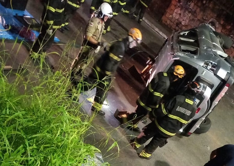 Mulher que morreu em acidente em Manaus estava no teto solar e sofreu estrangulamento