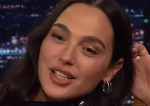 Gal Gadot revela que perdeu visão e audição devido a coágulo no cérebro