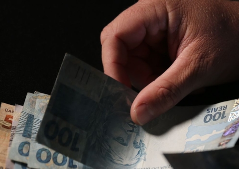 Empréstimo para trabalhador CLT começa hoje; tire suas dúvidas