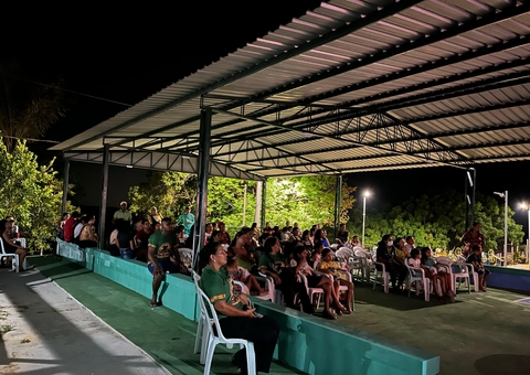 Comunidades ribeirinhas de Manaus recebem cinema de rua