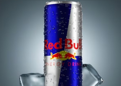 Homem processa Red Bull por não ganhar asas e recebe 13 milhões de dólares 