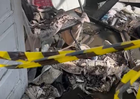 Incêndio destrói quitinetes no Lírio do Vale