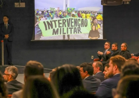 Brasil chegou perto de voltar à ditadura, diz New York Times 